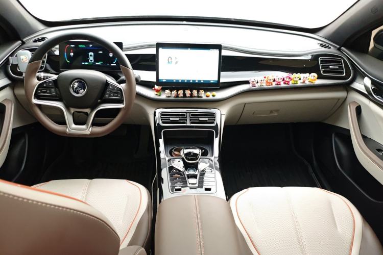 Used BYD Qin PLUS 2024 Honor Edition EV 420KM Beyond Model
