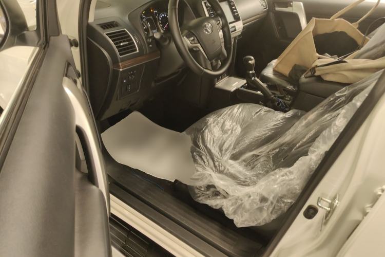 Used Toyota Prado 2018 3.5L Automatic TX-L with Rear-Mounted Spare Tire
