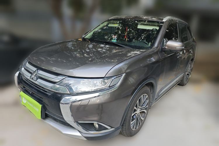 Used Mitsubishi Outlander 2016 2.4L 4x4 Elite Edition 7-Seater