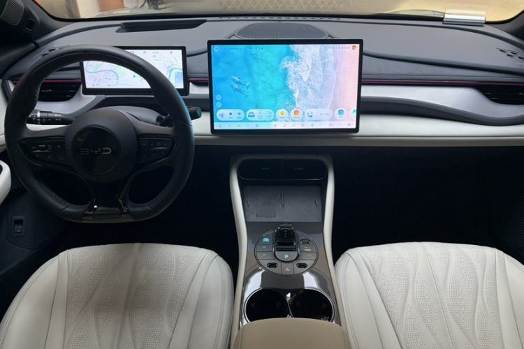 Used BYD Seal 06GT 2025 550 All-Wheel-Drive Heatwave Edition Interior 2