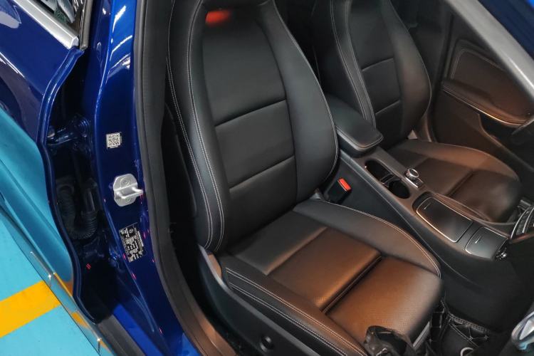 Used Mercedes-Benz GLA 2017 GLA 220 4MATIC Luxury Model
