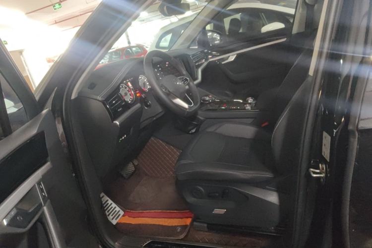 Used Volkswagen Touareg 2022 2.0 TSI Flagship Special Edition Left Front Seat