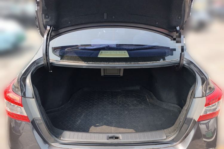 Used Nissan Sylphy 2012 1.8XL CVT Luxury Edition Trunk