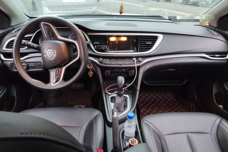 Used Buick GT 2021 Revised Version Flagship 1.5L Automatic Elite Edition Center Console