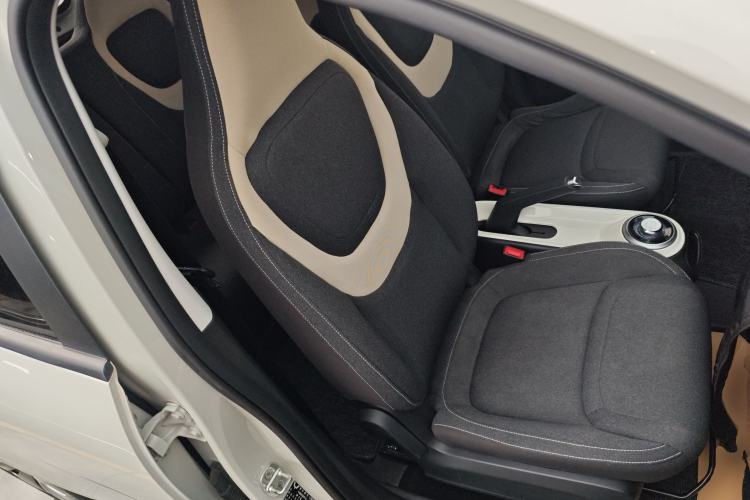 Used Wuling Bingo 2023 203km Light Edition Right Front Seat