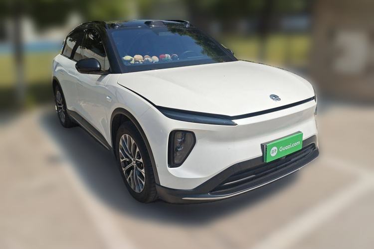 Used Nio ES6 2024 75 kWh Front Right 45 Deg