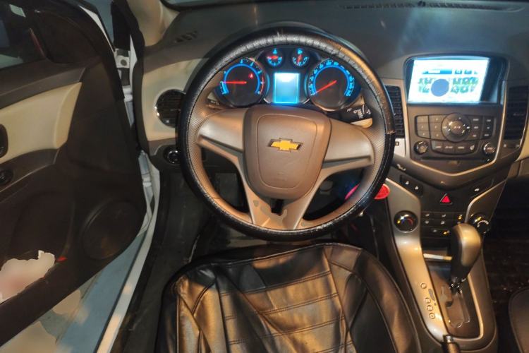 Used Chevrolet Cruze 2015 1.5L Classic SE AT Steering Wheel