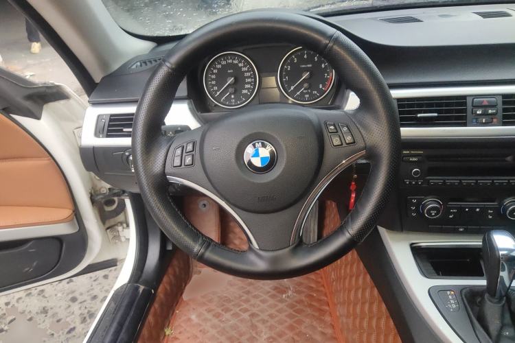 Used BMW 3 Series 2011 325i two-door coupe
