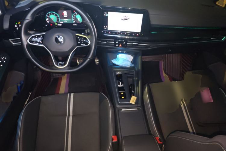 Used Volkswagen Golf 2021 280TSI DSG R-Line Center Console