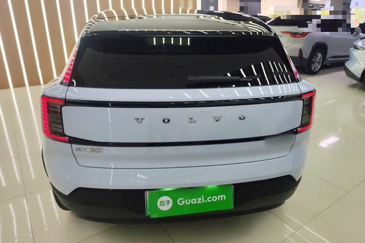 Used Volvo EX30 2025 Rear-Drive Long-Range Version Ultra
