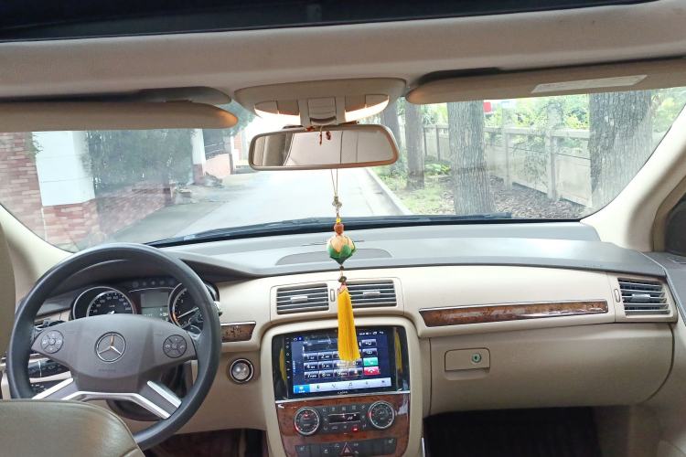 Used Mercedes-Benz R-Class 2011 R 350 L 4MATIC