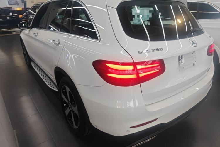Used Mercedes-Benz GLC 2018 Facelift GLC 260 4MATIC Luxury Edition
