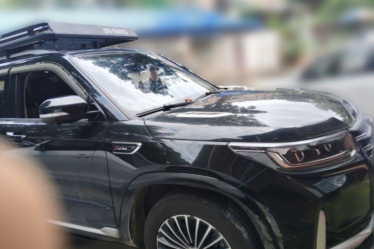 Used CHANGAN CS95 2019 2.0T Four-Wheel Drive Luxury Version Front Right 45 Deg