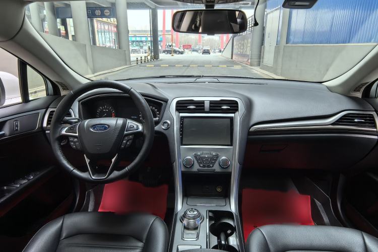 Used Ford Mondeo 2018 EcoBoost 180 Smart Control Fashion Model China V Standard Interior 4