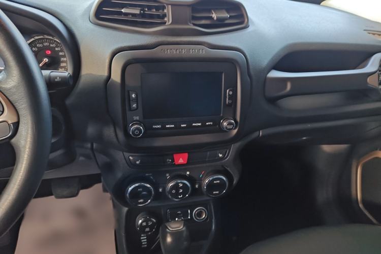 Used Jeep Renegade 2017 180TS Automatic All-Wheel Drive Versatile Edition
