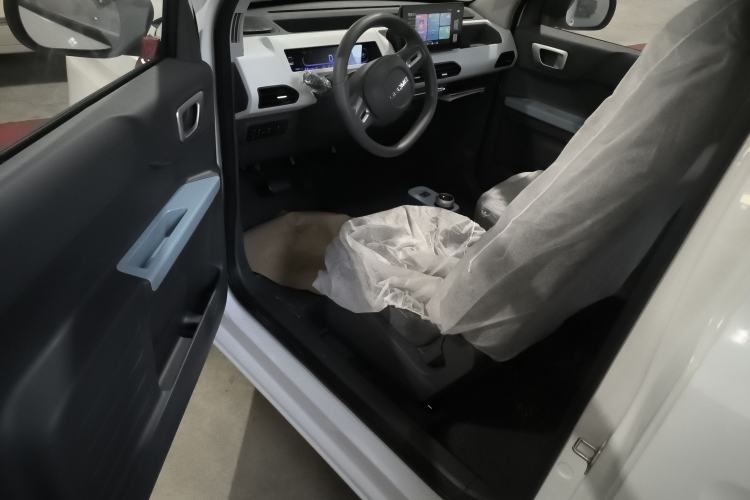 Used Geely Galaxy Panda 2024 Panda Mini 200km Endurance Bear Driver Seat