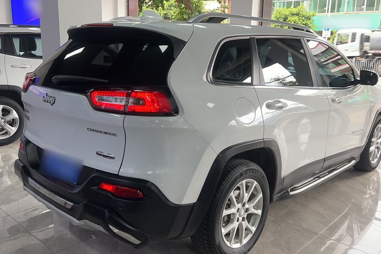 Used Jeep Cherokee 2016 2.4L Leading Edition