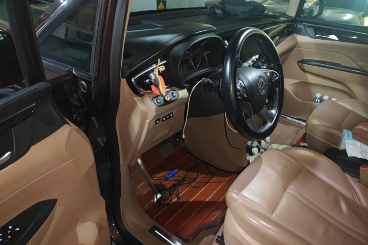 Used Buick GL8 2018 ES 28T Flagship Model China VI Standard
