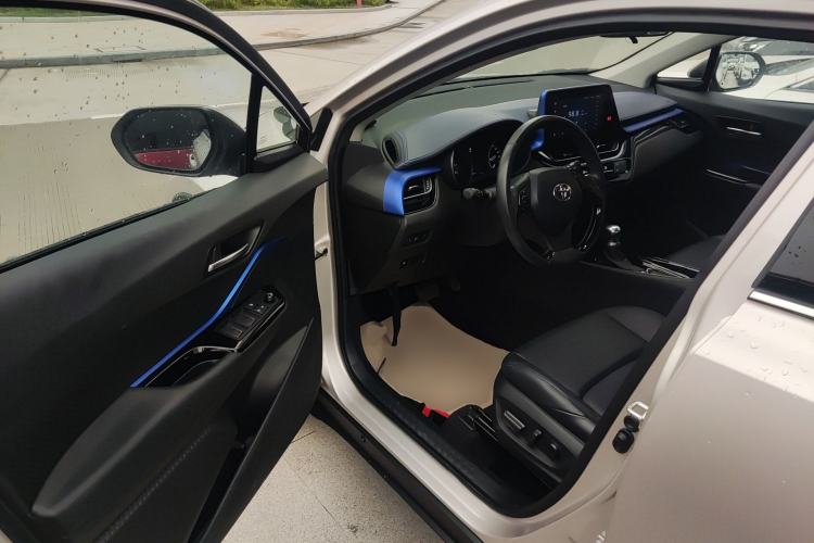 Used Toyota C-HR 2021 2.0L Luxury Edition Driver Seat