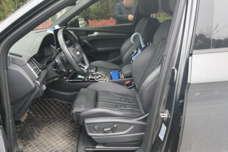 Used Audi Q5L 2023 40T Luxury Dynamic Model Left Front Seat