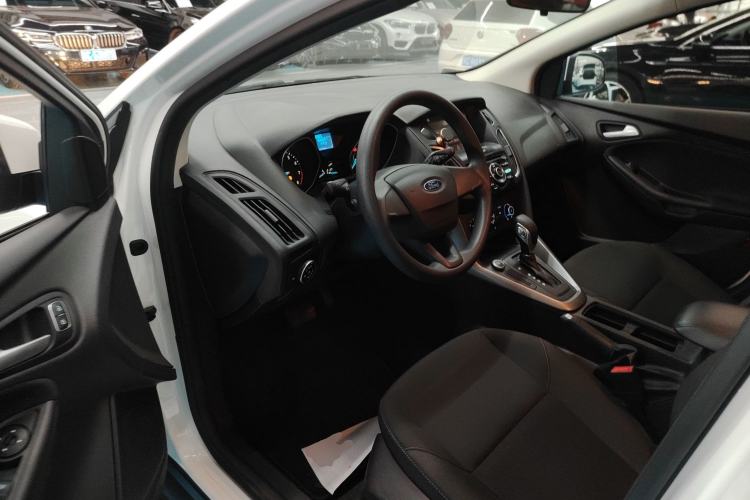 Used Ford Focus 2018 Hatchback Classic 1.6L Automatic Comfort Plus SmartDrive Edition Left Front Seat