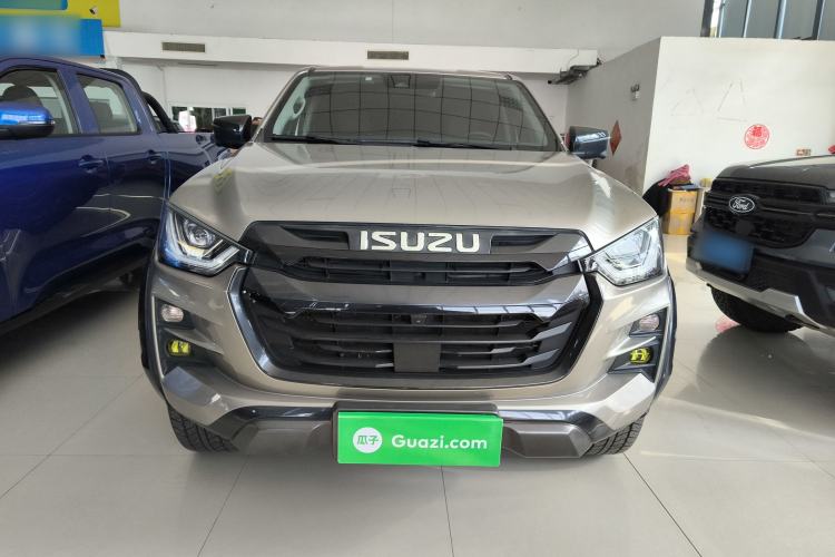 Used Isuzu D-MAX 2023 1.9T Automatic All-Wheel Drive V-CROSS Yue Ling Trim
