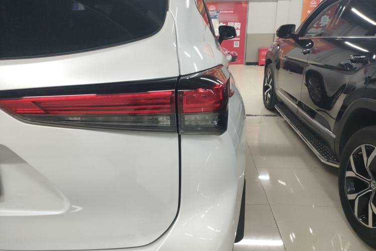 Used Toyota Highlander 2022 Dual-Engine 2.5L Four-Wheel Drive Prestige Version 7 Seats
