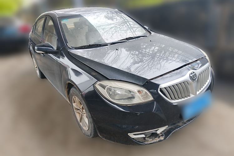 Used Brilliance H330 2013 1.5L Manual Luxury Model Front Right 45 Deg