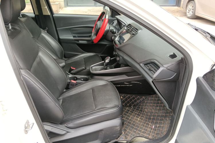 Used Ford Escort 2015 1.5L Automatic Fashion Model
