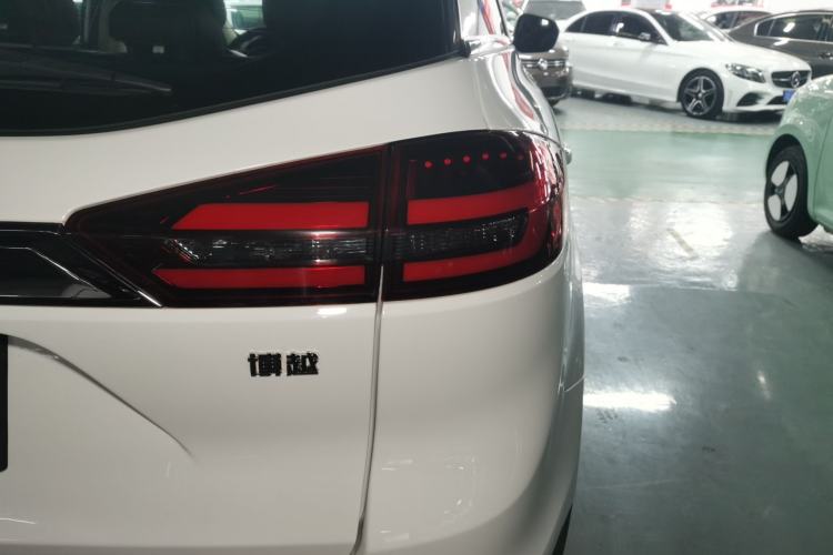 Used Geely Auto Emgrand X7 Sport 2020 1.8TD DCT Two-Wheel Drive Smart Connect 4G-Enabled Version