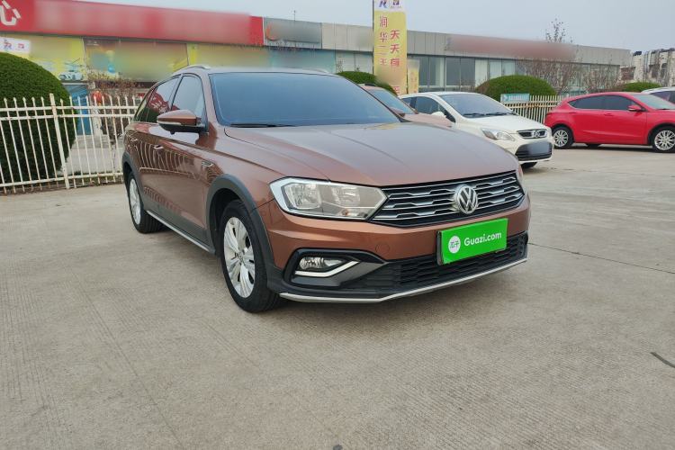 Used Volkswagen C-TREK 2017 1.6L Automatic Comfort Model Front Right 45 Deg