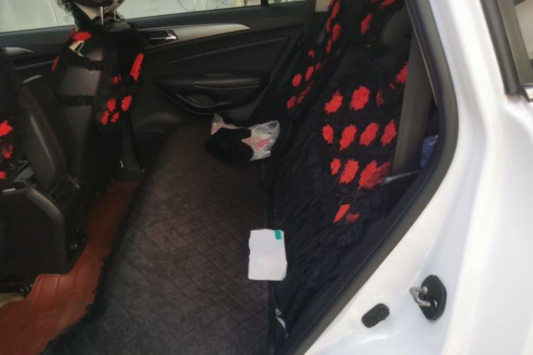 Used CHANGAN CS75 2014 2.0L Manual Luxury Version China IV Standard Interior 4