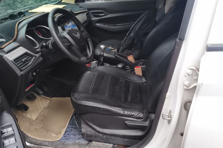 Used Wuling Hongguang 2018 1.5L S Standard Version L2B