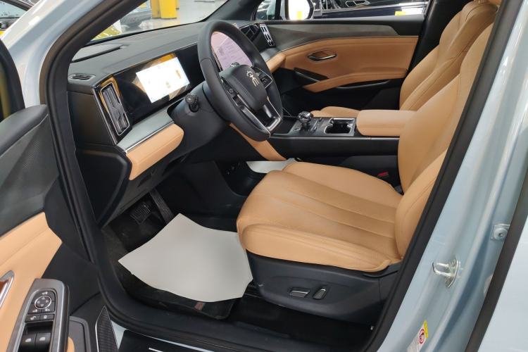 Used BYD Song L DM-i 2024 112 km Leading Edition