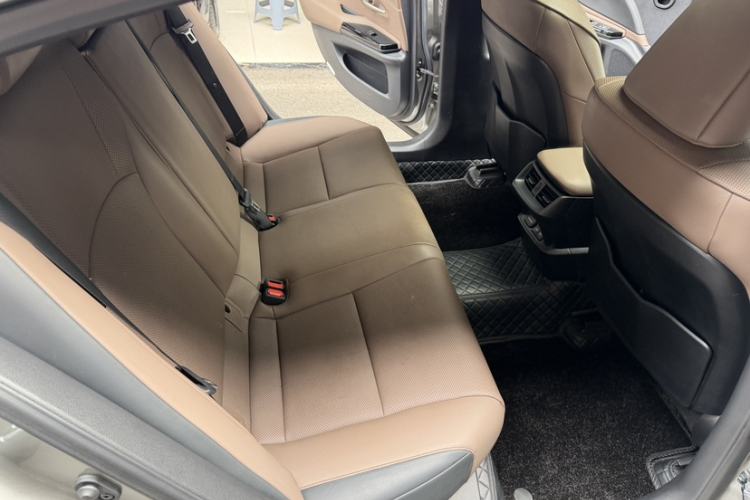 Used Lexus ES 2021 200 Excellence Edition
