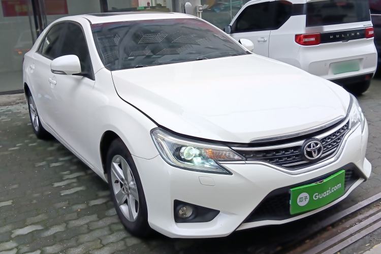 Used Toyota Reiz 2013 2.5V Elite Edition Front Right 45 Deg