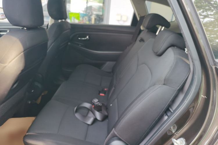 Used Kia Carens 2013 2.0L 7-Seater Automatic Standard Version China IV Standard
