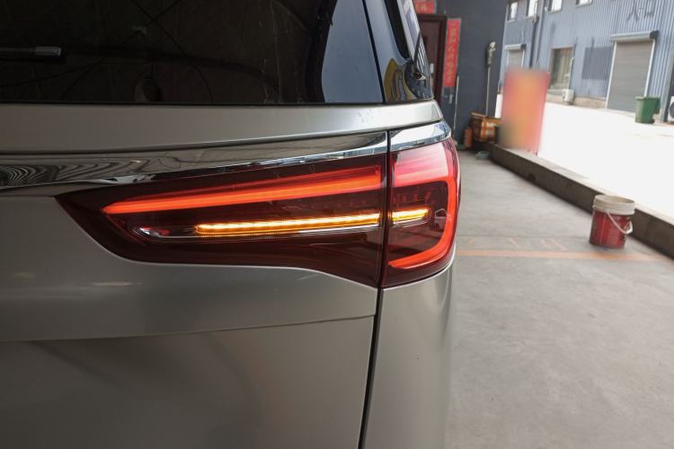 Used Buick GL8 2022 ES Landtrek 653T Luxury Edition