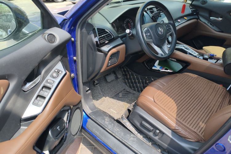 Used Acura CDX 2016 1.5T Two-Wheel Drive Deluxe Edition