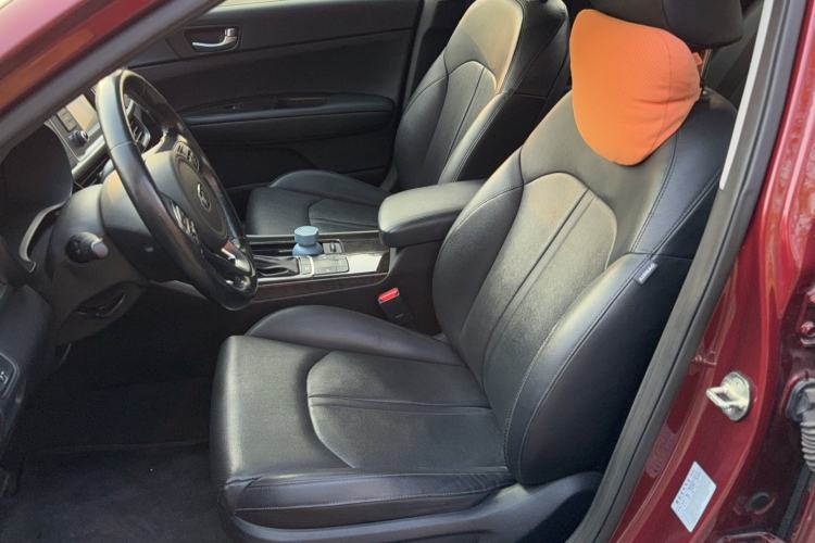 Used Kia K5 2016 2.0L Automatic LUX
