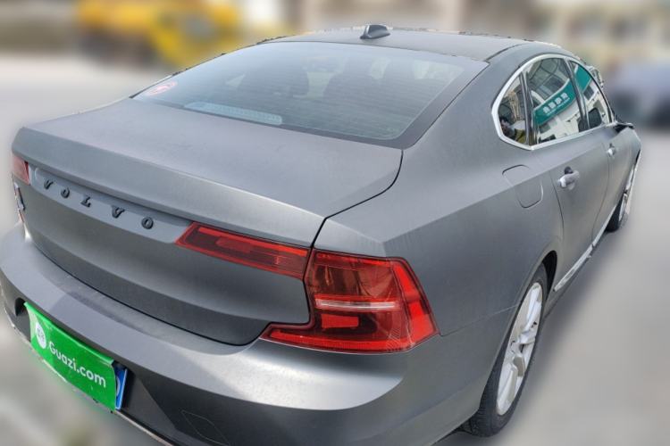 Used Volvo S90 2020 T5 Zhiyi Luxury Edition Rear Right 45 Deg