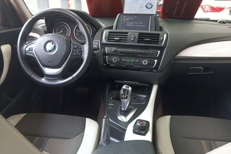 Used BMW 1 Series 2015 118i Urban Design Package Exterior 4