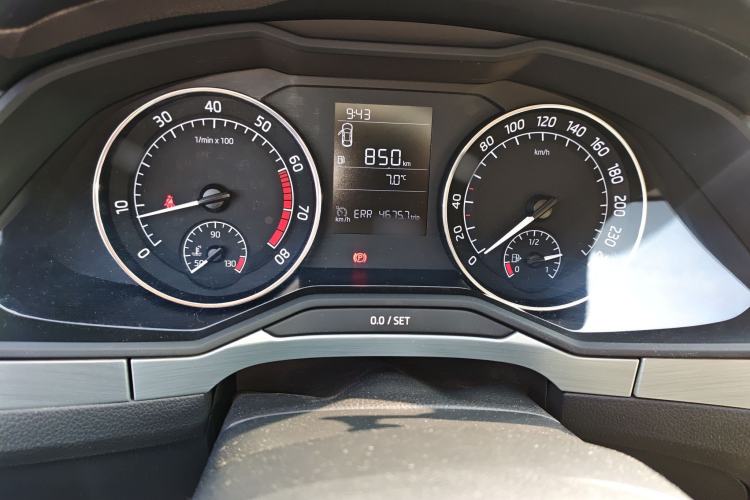 Used Skoda Superb 2016 TSI280 Manual Front-Drive Version Instrument Cluster