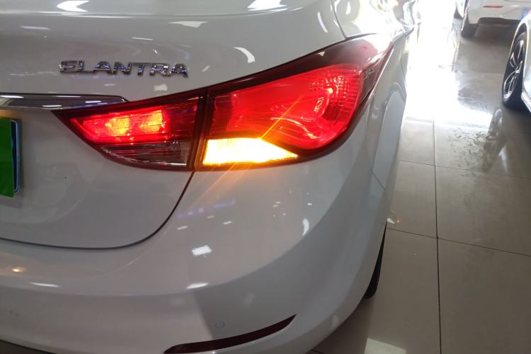 Used Hyundai Elantra (5th Generation / Langdong) 2016 1.6L Automatic Prestige Model
