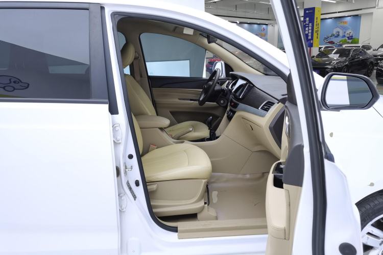 Used Wuling 730 2020 Commercial Vehicle 1.5L Manual Value Edition 7 Seats
