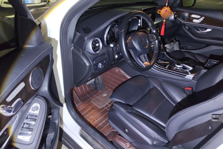 Used Mercedes-Benz GLC 2019 GLC 260 4MATIC Dynamic Edition Driver Seat