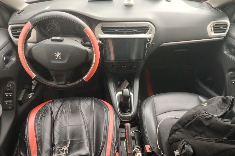 Used Peugeot 301 2016 1.6L Manual Comfort Edition Center Console