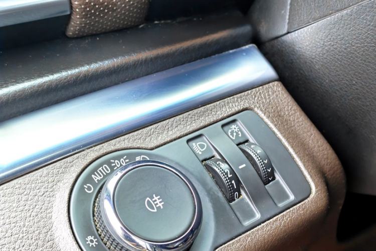 Used Buick GL8 2021 Land Cruiser Executive Class 652T Luxury Model
