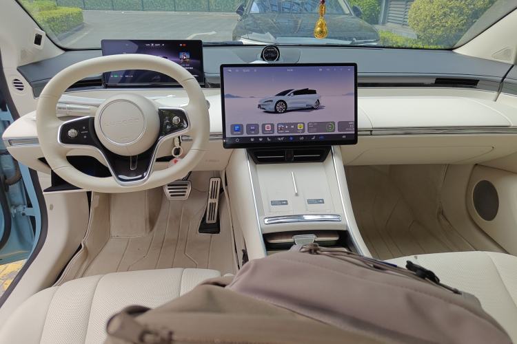 Used Hima Luxeed S7 2024 Pro Model Center Console