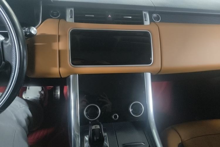 Used Land Rover Range Sport 2020 3.0 L6 HSE DYNAMIC Audio And AC Panel